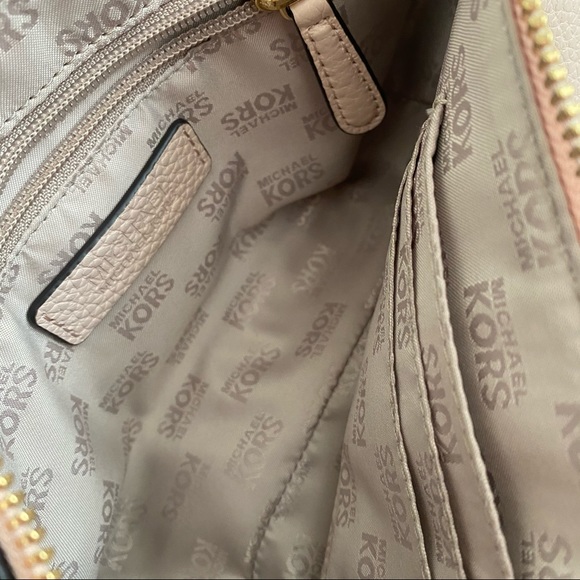 Michael Kors Pink crossbody bag - Picture 13 of 15
